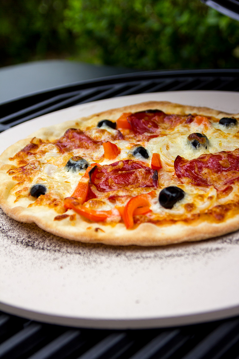 etiket Staan voor zwaan Pizza bakken met gasbarbecue Gomera Black HLS® van SunsetBBQ - Meersmaak